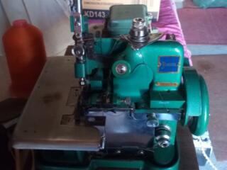 Продам оверлок Yamato