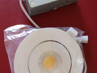 Светильник встраиваемый светодиодный 9W алюминий