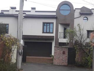 довгострокова оренда 7-к будинок Київ, Голосіївський, 4500 $/міс.