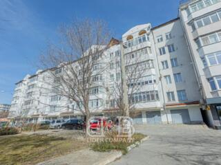 Vă oferim spre vânzare un apartament spațios, cu 3 camere, situat ...