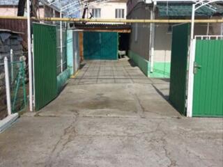 Продаётся квартира на земле с отдельным двором+гараж