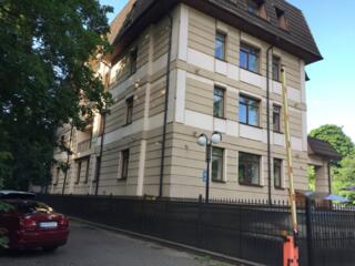 Оренда окремого поверху офісного приміщення 217,3 кв. м