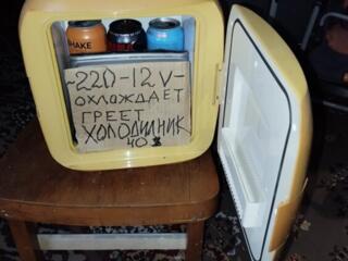 Продам мини холодильник нагреватель в хорошем состояние