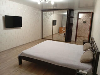 ДНЕПРОПЕТРОВСКАЯ/МЕРКУРИЙ 1-кв сдам