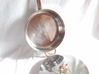 Продаю сковороду "SUPER MEGA"(Сталь)= 300 руб. Bergoff= 250 руб/Вайбер