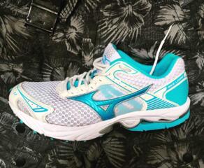 Кроссовки Mizuno оригинал, размер 40,, Тирасполь.