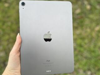 Продам iPad Air 4 (2020)