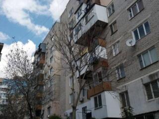 Самая низкая цена на Таирова/Черемушках. 9/9. 49/33/6. Под ремонт.