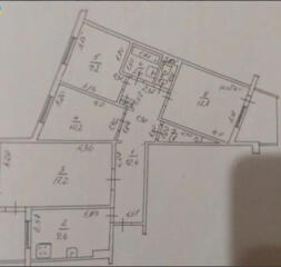 4 к. квартира Ак. Королева/р-к Южный 80 м2. Жилое состояние Срочная