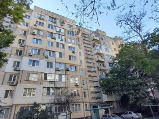 Продам 2-к. квартиру, 6/9 эт., Средняя / Балковская