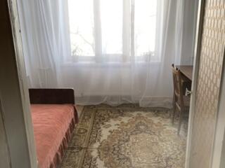 Dau în chirie apartament cu 3 camere în centru, lingă ASEM