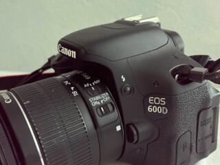 Продам фотоаппарат Canon 600D