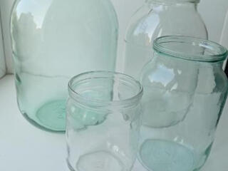 Продам стеклянные банки / бутыли