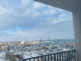 Продам уютную квартиру-студию в Приморском районе на 19 этаже в новом 