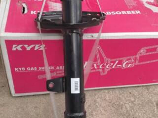 Задняя левая стойка lexus rx 400 h