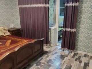 Чешка в центре по Восстания 3 ком. Автономное отопление.