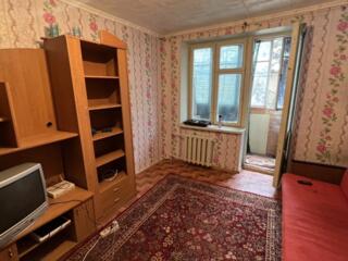 Продается комната с балконом и мебелью 2/5 эт Балка чистое общежитие