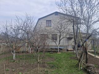 В продаже компактный дом из силикатного кирпича на участке 6 сот. Дом 