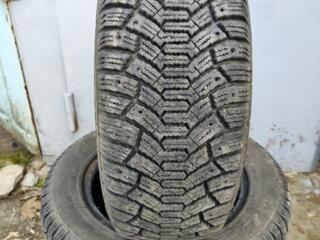 Продам комплект зимней резины 205/60 R15
