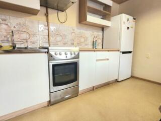 Продам квартиру со своим двором и гаражом на Черемушках!