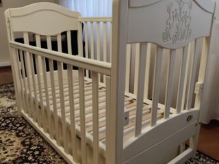 Продам кроватку + матрас ортопедический.