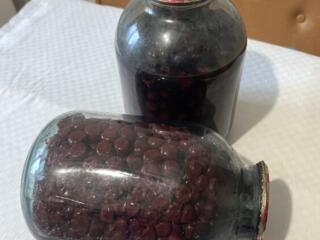 Продам вишню в собственном соку