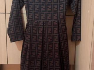 Продам фирменное платье Фенди!