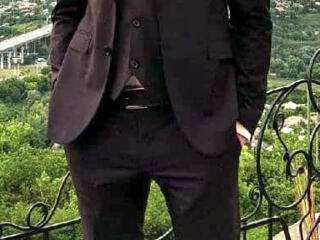 Продам мужской костюм-тройку