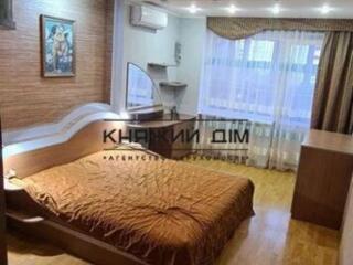 Продаж 2 кімнатної квартири по вул. Драгоманова 14. Загальна площа ...