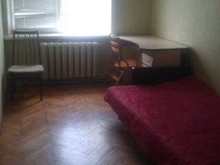 Сдаю на длительн. срок-1к. кварт. на Балке, 5/5,мебель, техника, 1400 руб.