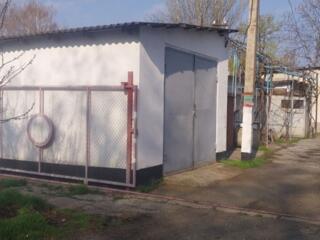 Продам гараж 35 кв. м, р-н парка Победы