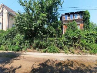 Продажа ровного участка с домиком 20*30 на Русановски Садах. Участок .