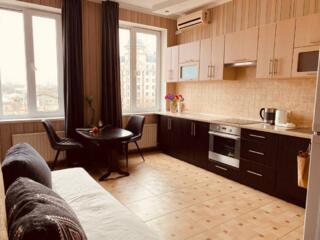 Продам 2 ком. квартиру возле парка Шевченко