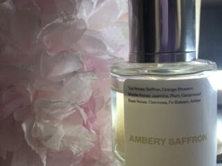 Продам духи dossier ambery saffron оригинал недорого