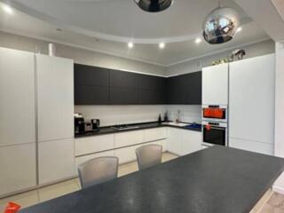 Продам современный дом на ул. Василия Симоненко