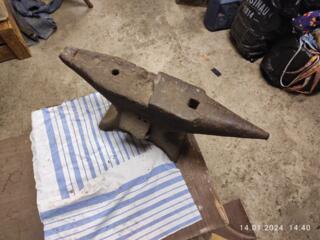 Наковальня 65$ вес около 85 кг. НАХОДИТСЯ В БЕНДЕРАХ НА БАМЕ БЕЗ ТОРГА