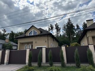 Пропонується до продажу 2-х поверховий будинок в с. Віта-Поштова. ...