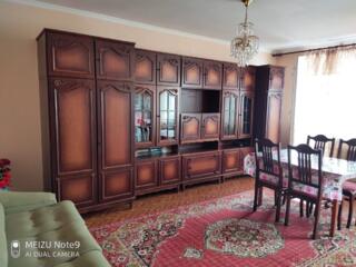 Сдаю 3-комнатную квартиру