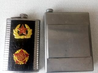 Две фляжки на 250 и 500мл нержавейка.