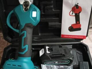 МОЩНЫЙ СЕКАТОР С 2 БАТАРЕЯМИ С КРАНОМ и чемоданом доставка Советская 1