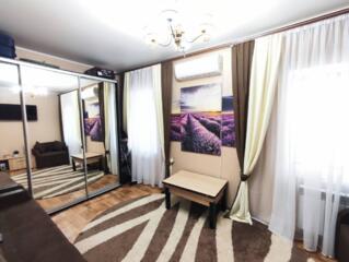 Продается комната в коммуне площадью 16м. В комнате выполнен новый, ..