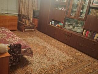 Продаем 3-комнатную квартиру.