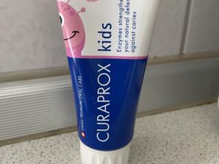 Продается детская зубная паста Curaprox