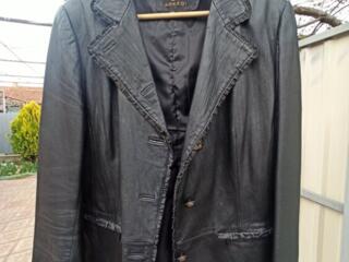 Женская кожаная куртка