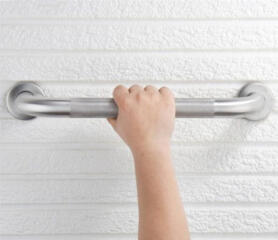 Поручни нержавеющие на стену для ванной. Новые. Вara sustinere baie.