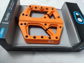 Новые педали CrankBrothers Stamp 1