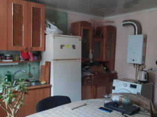 Продам 2-х комнатную квартиру на земле в центре