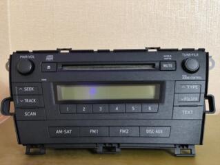 Оригинальная магнитола на Toyota Prius 30