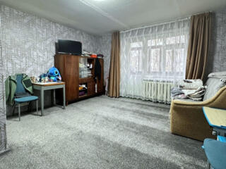 Однокімнатна квартира з балконом на пр. Миру! Є можливість прибудови!