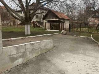 Vindem o casă în Yaloveni. Pe strada Moldova 11. În stare bună. Ieftin